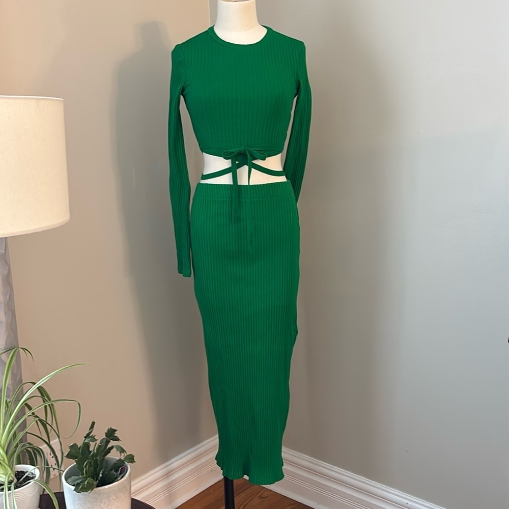 Zara Ribbed Cropped Tie Waist Long Sleeve and Matching Midi Skirt Sz S-M